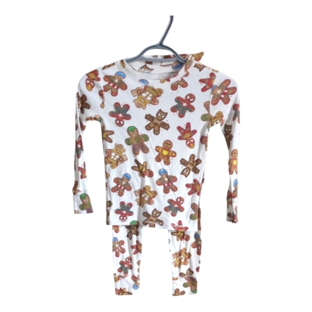 GAP Marvel Gingerbread Pajama Set Size 8